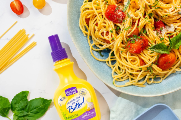 Spaghetti with tomatoes and fresh herbs